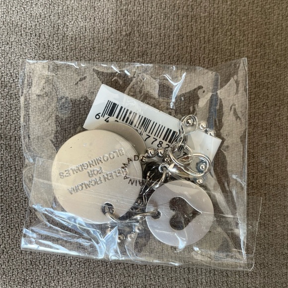 2 Helen Ficalora for Bloomingdales Heart Keychains - Picture 3 of 4
